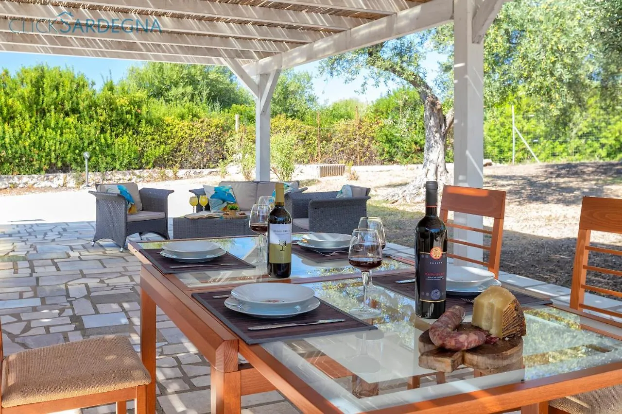 Clicksardegna Villa Brionis Sea View, 7 Bedrooms, 5 Bathrooms And 3 Kitchens Alguer