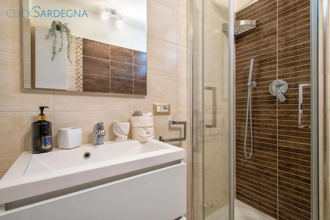 Clicksardegna Villa Brionis Sea View, 7 Bedrooms, 5 Bathrooms And 3 Kitchens Alguer