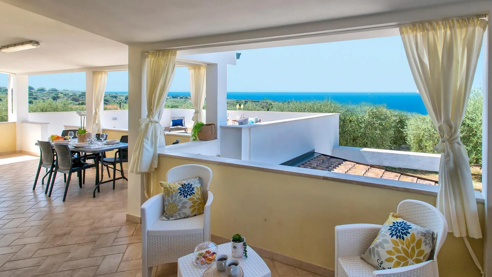 Clicksardegna Villa Brionis Sea View, 7 Bedrooms, 5 Bathrooms And 3 Kitchens Alguer