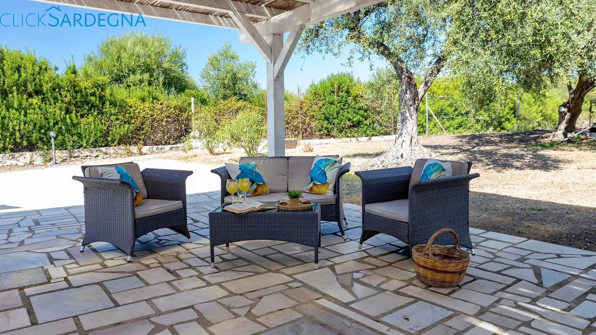 Clicksardegna Villa Brionis Sea View, 7 Bedrooms, 5 Bathrooms And 3 Kitchens Alguer